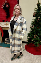 Load image into Gallery viewer, Della Plaid Coat
